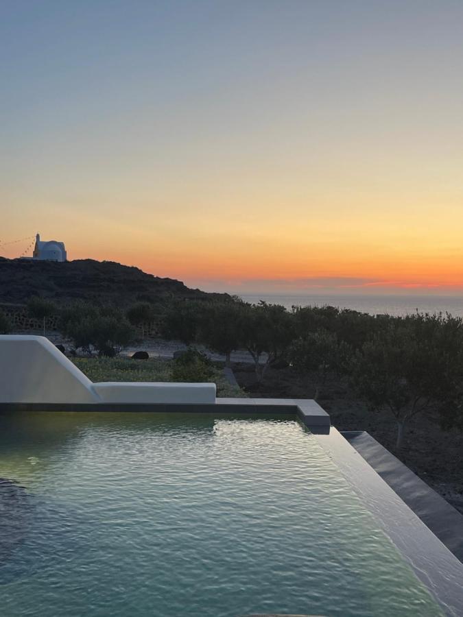 Saint John Oia-Exclusive Private Heated Pool Villas Exterior foto